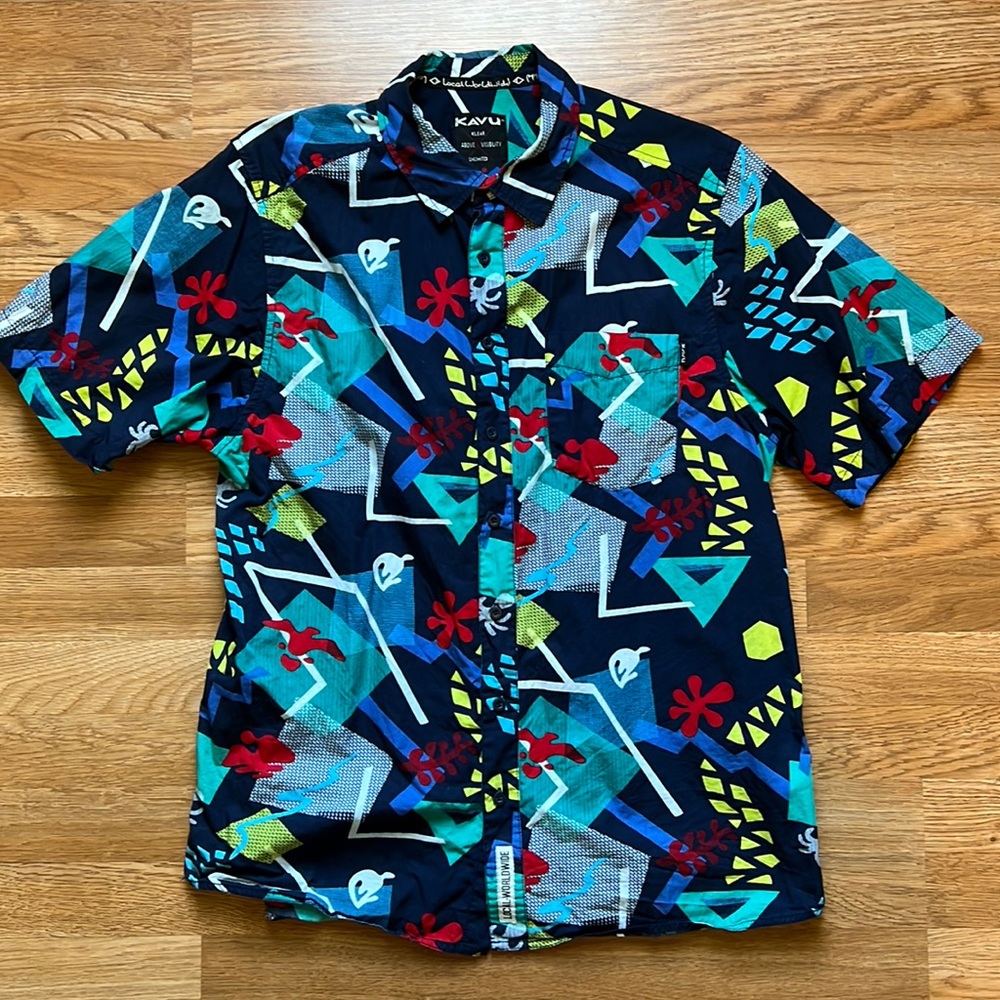 KAVU short sleeve button down